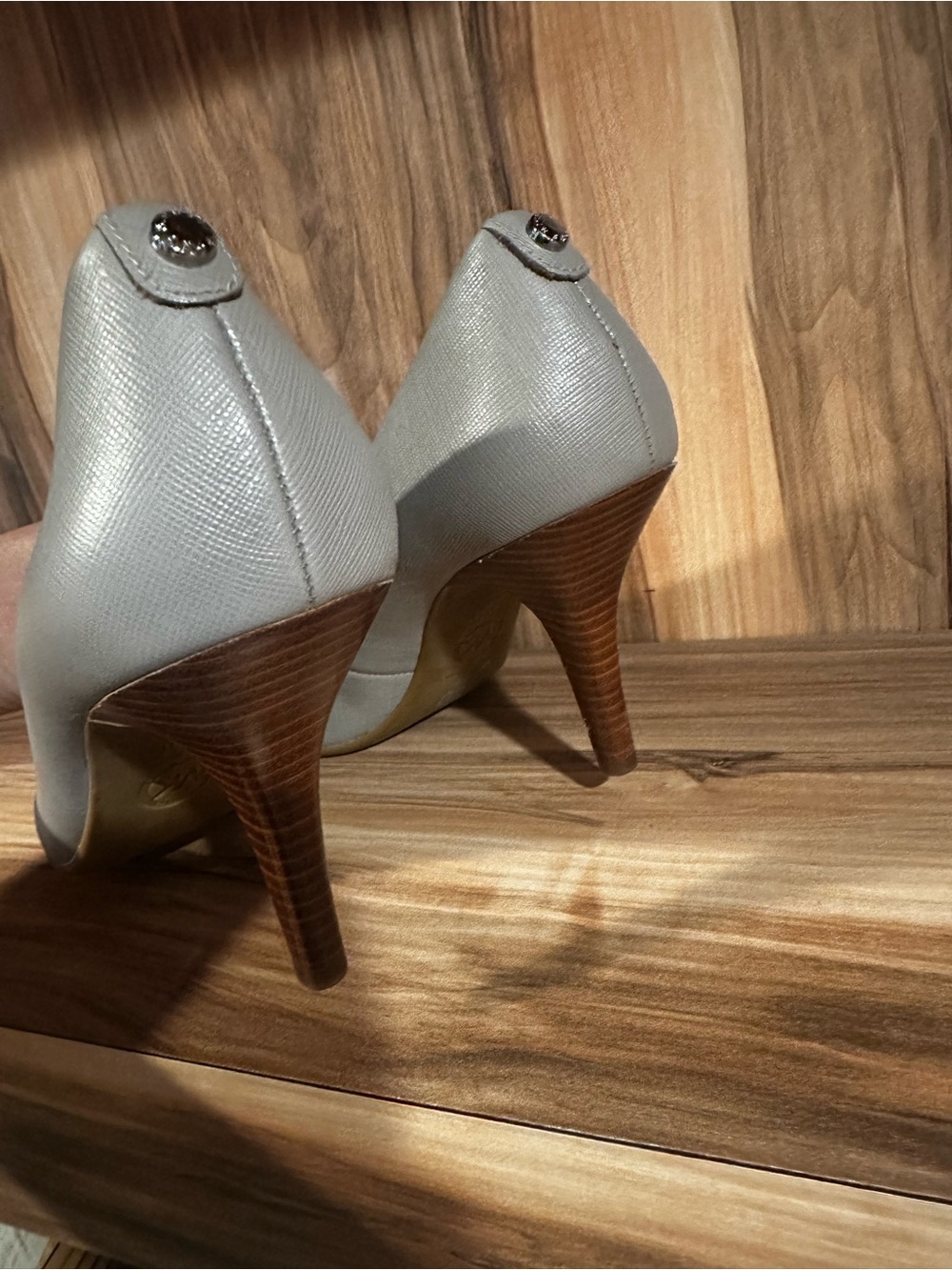 Michael Kors Gray Pointed-Toe Leather Pumps - Picture 3 of 6